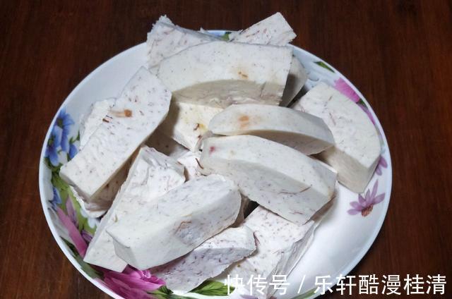 反沙芋头|教你在家做反沙芋头,外皮酥脆,软糯香甜,吃起来还不腻
