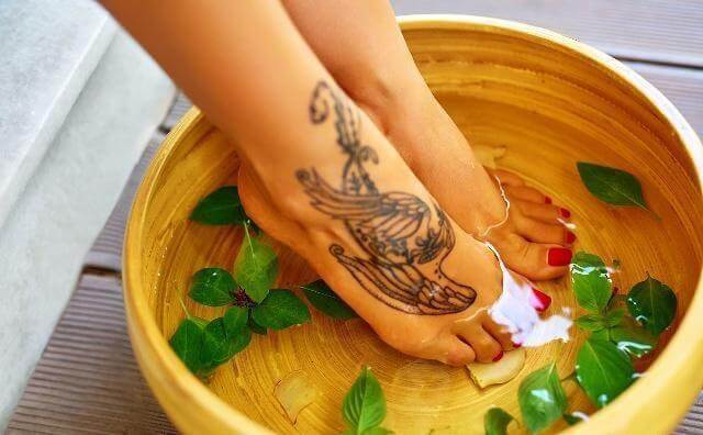 身体|泡脚2不能、洗澡2不宜、洗头2不要，若你能牢记，身体会感激你