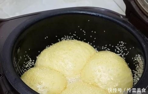 面包家常做法,不用黄油不用烤箱,只需此样做,柔软又拉丝