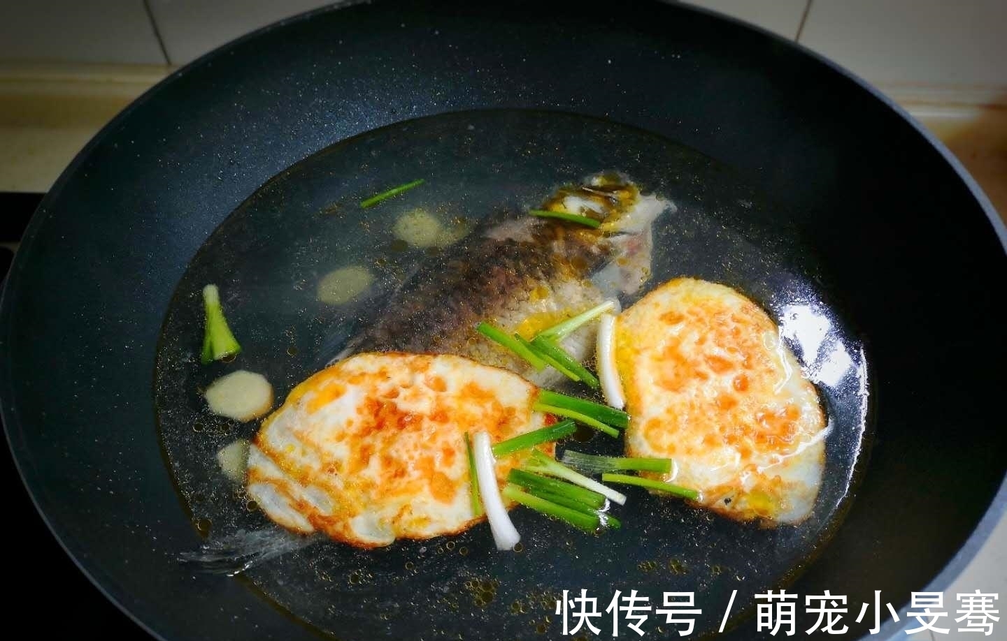 霜降前后多喝此汤,驱寒暖胃特好喝,简单一炖一大锅,全家喜欢!