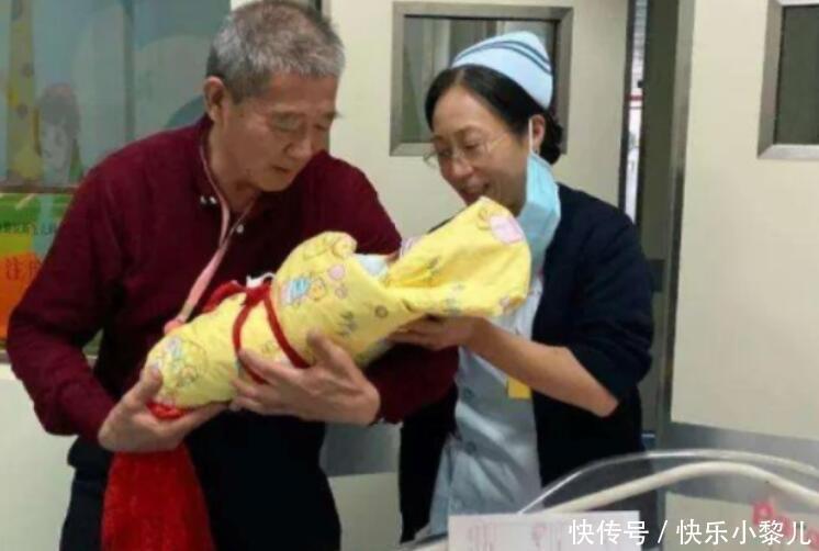 迷信|“踩生”不是迷信,孩子出产房后,第一个抱他的人确实很重要