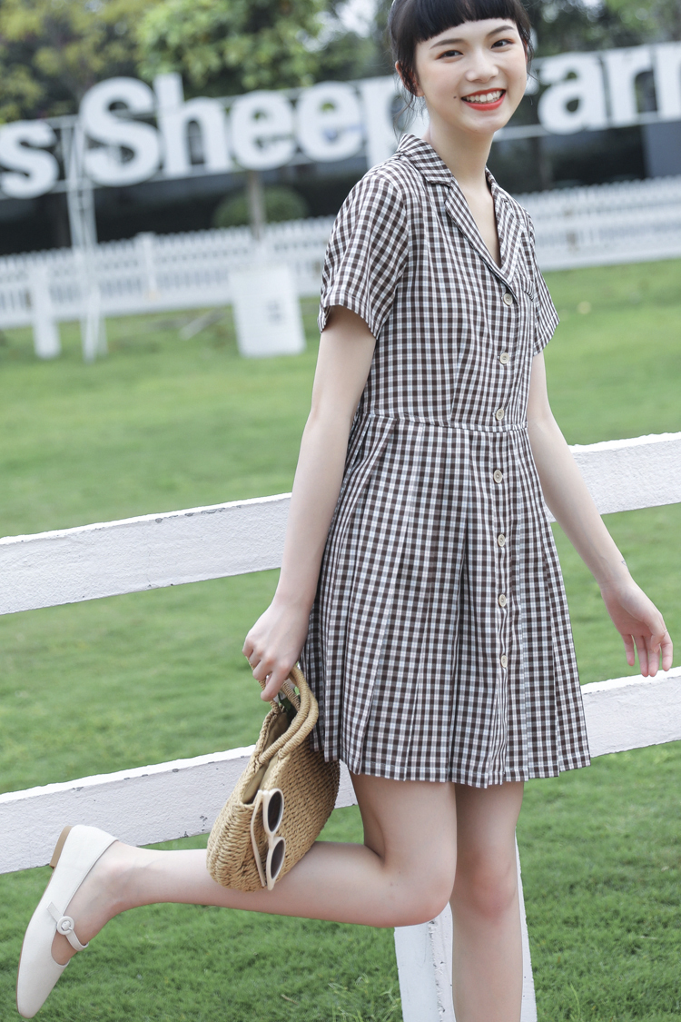 马伊琍穿格子裙也太有味道了吧!减龄又文艺,馋得只想赶紧买一件