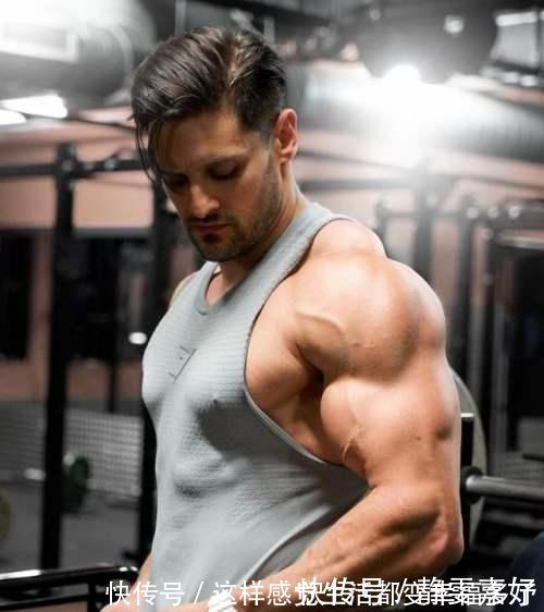 健身|男生如何健身,能让肩膀更宽这三部分肌肉很重要,千万别忽视