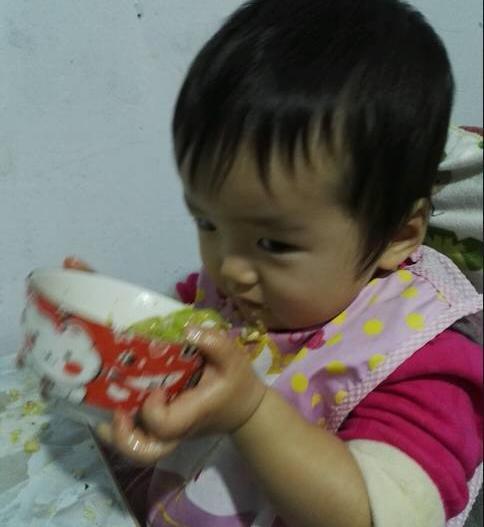 孩子|被医生称为“幼儿杀手”的2种食物,比垃圾还埋汰,仍有家长在喂