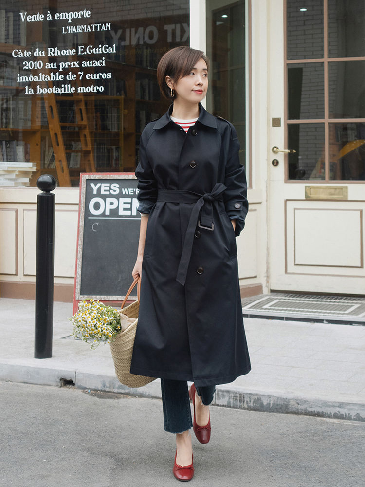 风衣|终于明白小个子的“穿搭精髓”，印花上衣搭配牛仔裤，显高显瘦