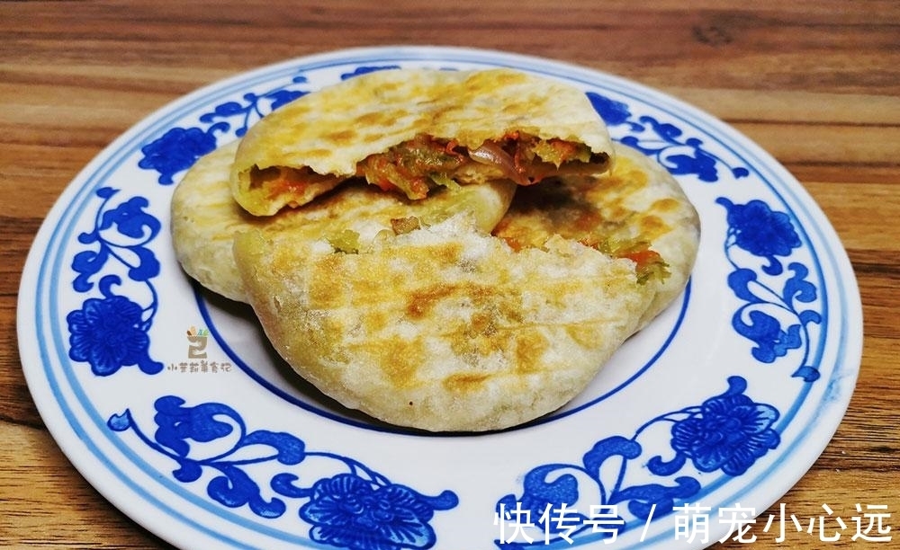 松软|无论烙什么饼，和面时多加一种料，烙出的饼酥脆松软，凉了也不硬