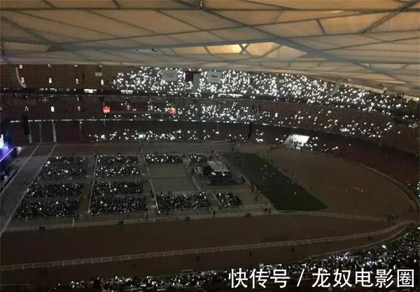 鳥巢|最可憐的演唱會!8萬的鳥巢只來了25人,邊唱歌邊收凳子,尷尬