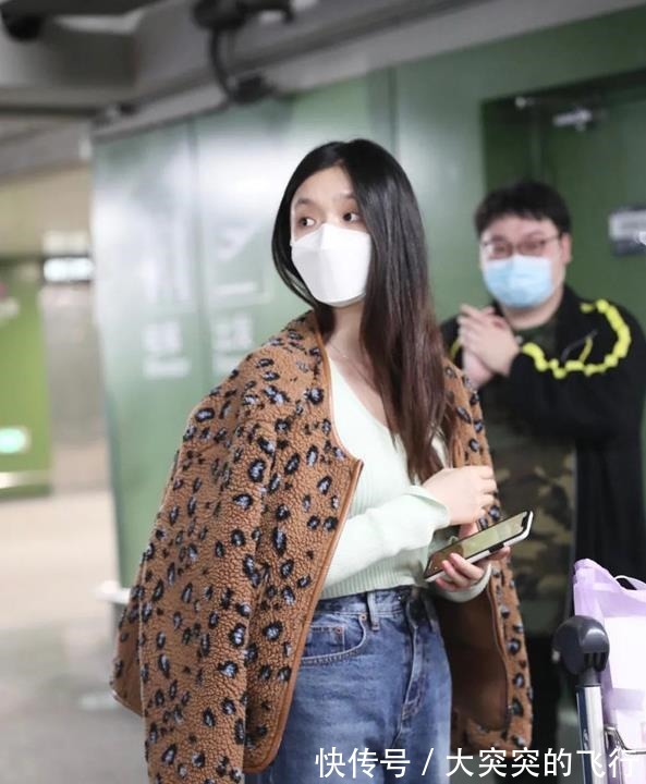 穿搭 秋冬必备的“摇粒绒外套”,今年流行这4种穿法,温暖又高级!