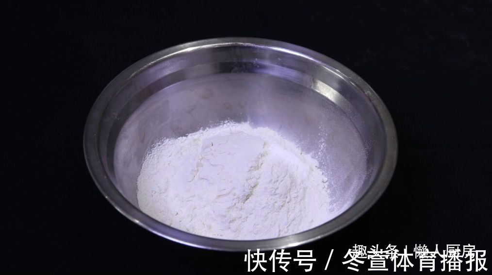 面粉|花生酱不只是调味品,配上面粉做的花生酥,一口一个吃着太香了