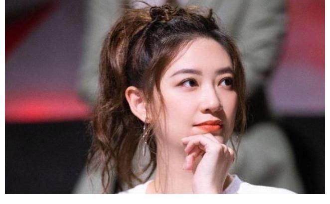 曝陈小春夫妇花百万改名催运，应采儿还改夫姓，网友表示理解不了