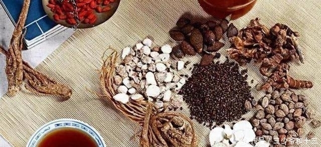 香菇汁|高血压也有大克星，这些叶子泡水喝，血压一降一个准