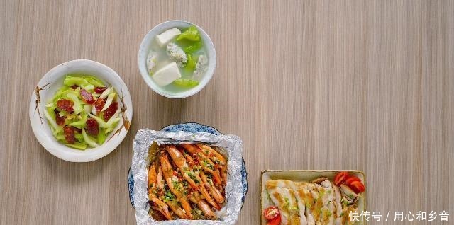 晒一晒我家的晚餐,四口人的家常菜,有人问什么时候能开店