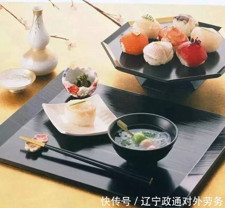 在日本吃饭一天要花多少钱?看完你就明白了!