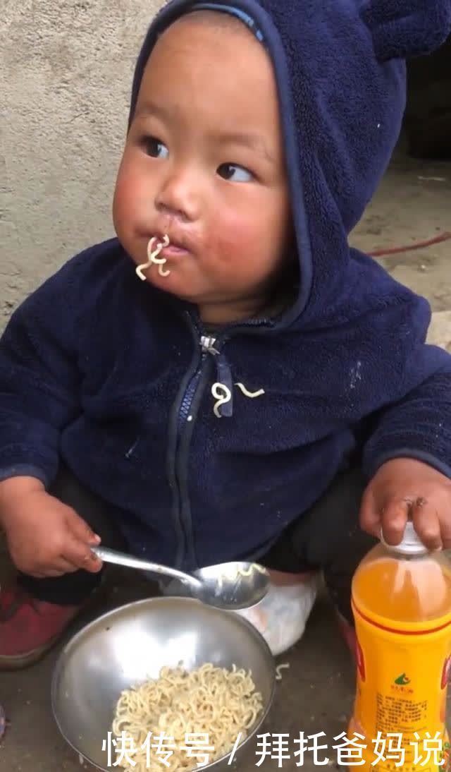 宝宝|单亲妈妈生了4个还要生，11个月宝宝吃泡面，尿不湿晒干接着穿