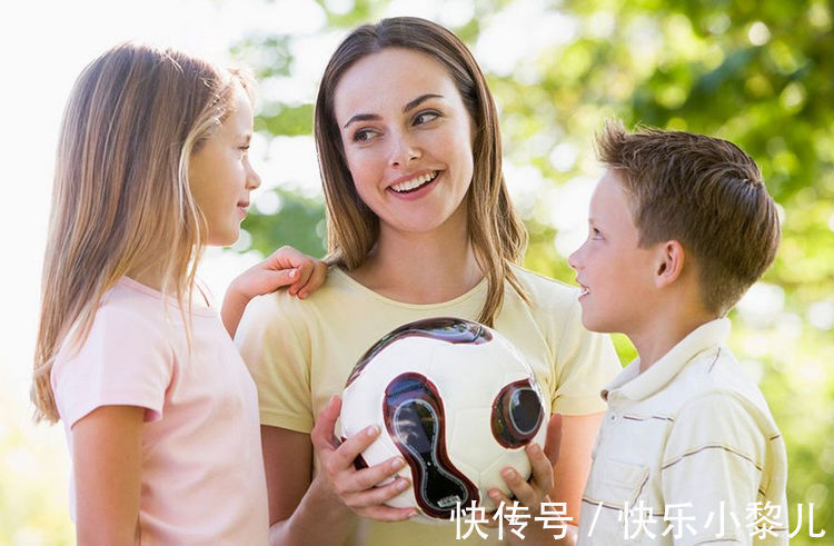 嗯哼|妈妈在这三个方面越“偷懒”,孩子就会越勤快,长大也更有出息