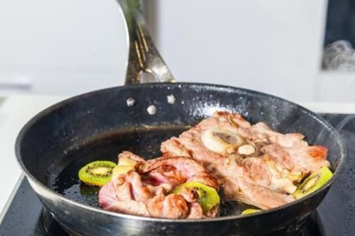 早点|做饭时这四个坏习惯容易带给家人非常大的隐患,建议早点改掉