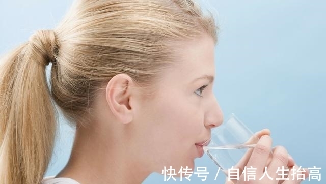 酸奶|便秘导致肠癌,医生建议:提防这10种疾病与药物!多吃14食物缓解