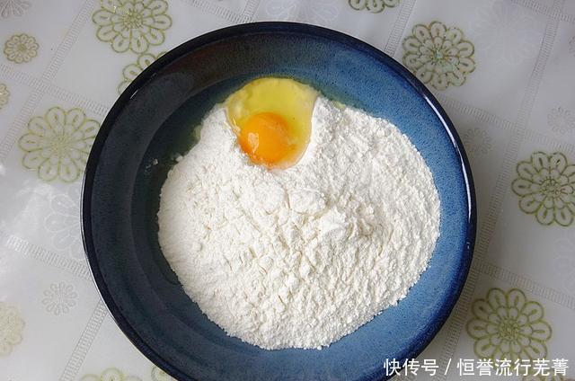 面粉|随手做个饼,暄软多层鼓大泡,好吃到爆棚,做对这一步,你也行