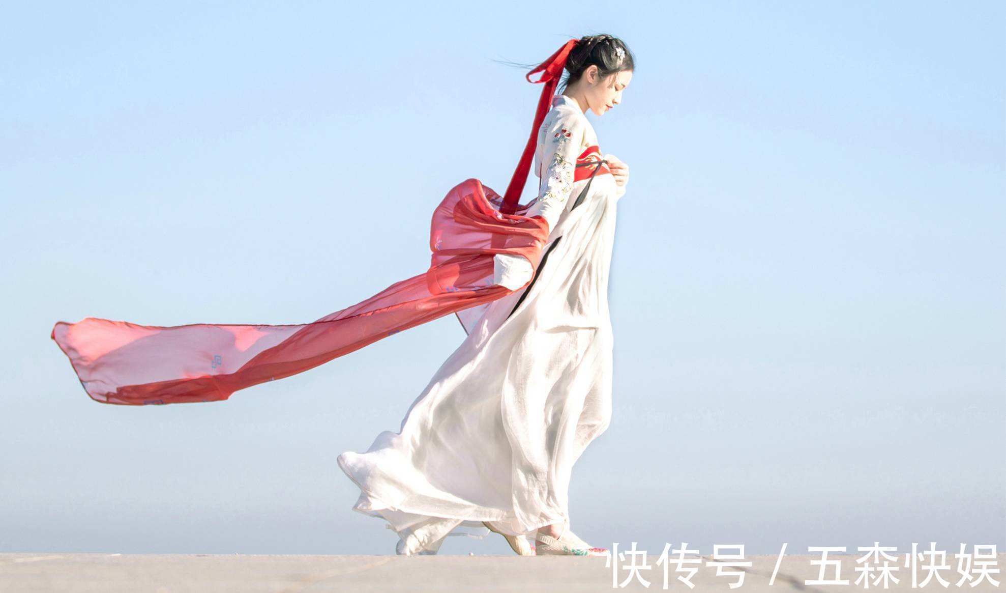 国风$还在追欧美潮流你out了,国风汉服才是现在最时髦的潮流趋势