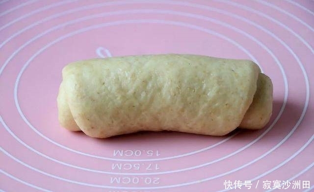 色拉油版吐司不用面包机,不用手揉面,依然可以做出手套膜的柔软