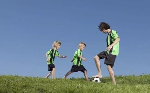 责任感|想让儿子长大后更有出息?四点不能“穷养”,最后一点是重中之重