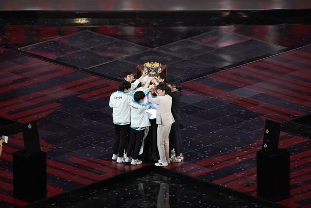 韩国|憾负韩国DWG!中国SN战队痛失英雄联盟2020全球总决赛冠军