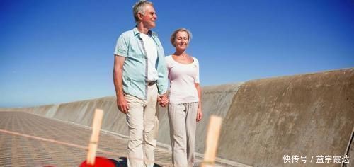 医生|每天走路越多越好吗医生60岁以上的老人走路尽量别超过这个数