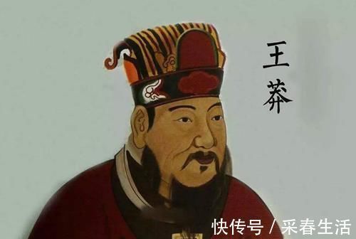 少女@日本少女游玩发现一幅壁画,直接愣在原地:这怎么和我一模一样?