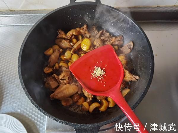 炖鸡|吃牛羊肉不如吃它,滋补营养高,家家户户吃得起!