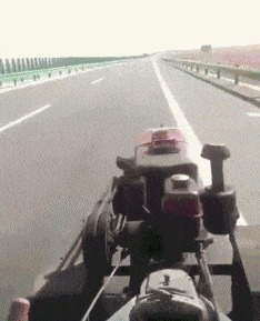 |搞笑GIF:妹子,你这太欺负人了,让你的粉丝情何以堪