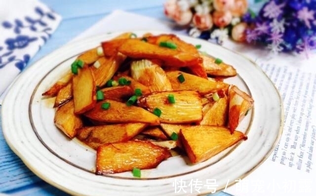 油焖茭白|家中有老人的快来看,常吃此菜,味道鲜美,还可以预防骨质疏松