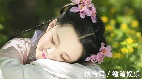 改嫁@寡妇想改嫁被阻拦,无奈写下一首打油诗,大家看完后都同意她改嫁