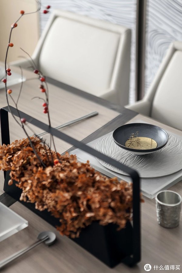 中式|河南小夫妻的318㎡别墅火了，入户诗意新中式，藏不住的高级感