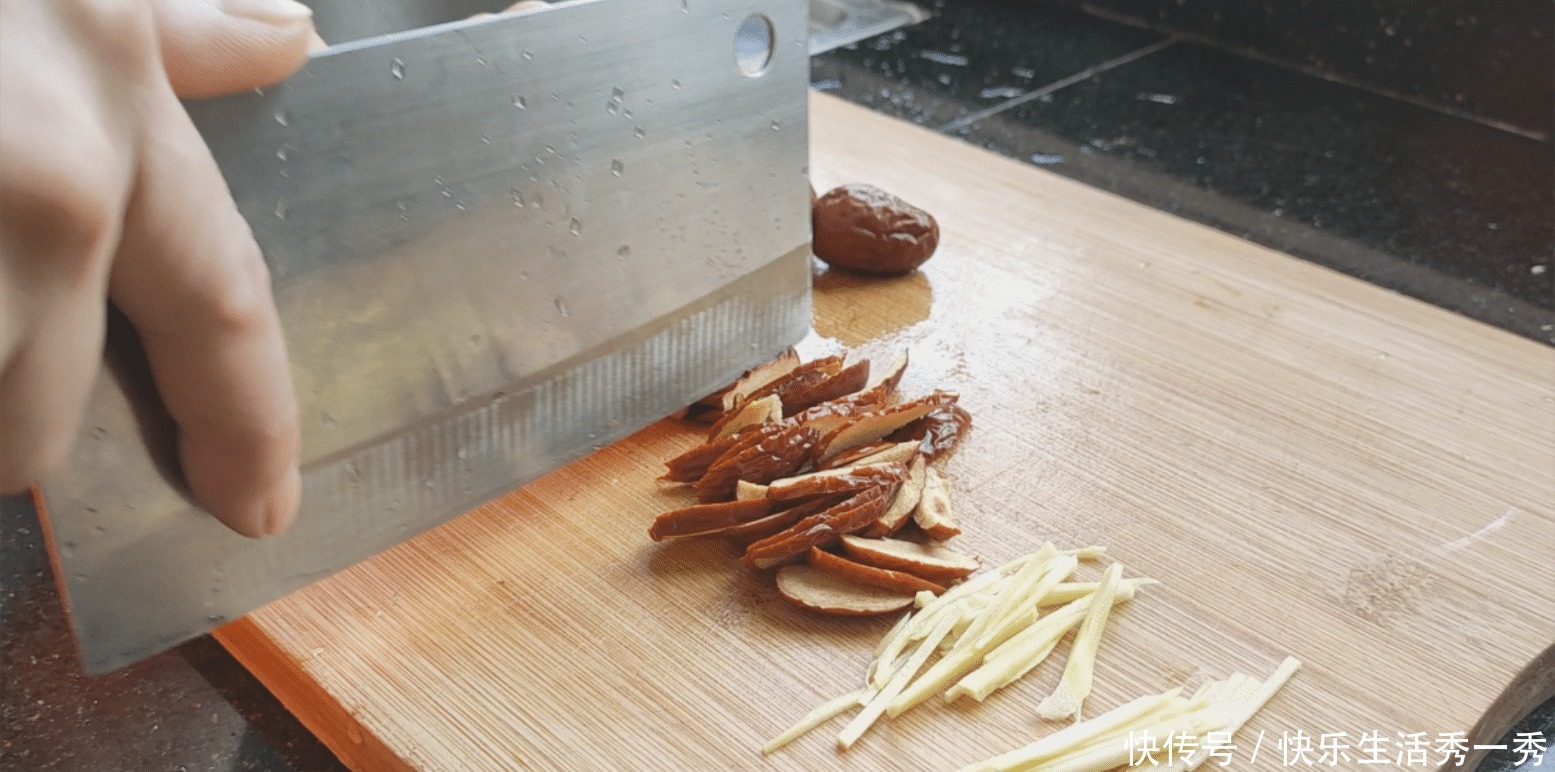 a1722|牛肉想要嫩滑好吃,别下锅炒,教你一个更简单的做法,营养又好吃