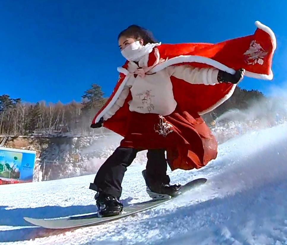 爱游戏- 爱游戏体育- AYX爱游戏体育官方网站《滑雪动作方法》教案下载