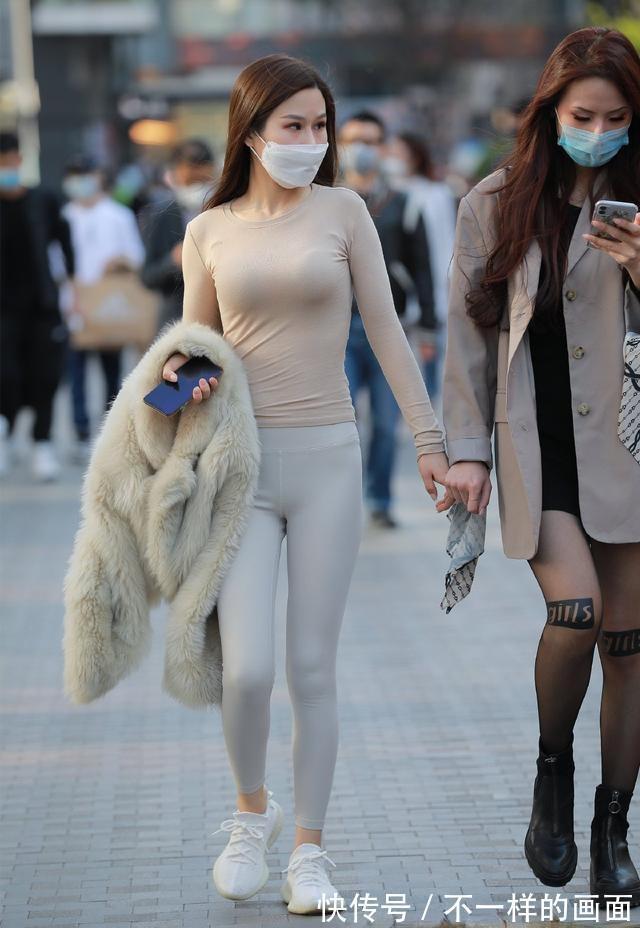 高跟鞋 连衣裙更加优雅大方,给你一个极其优雅的形象,凸显品位