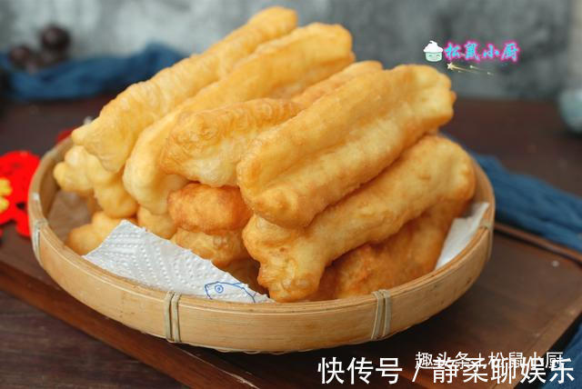 面粉|炸油条用酵母、泡打粉全错！油条店老板教你正确做法，金黄酥脆