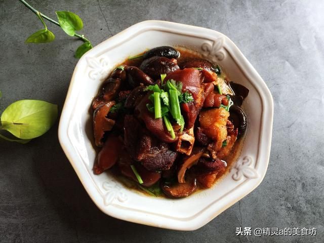 猪蹄煲|入秋转凉，这道菜可以安排啦！20元一斤，炖一炖滋补又馋人，香