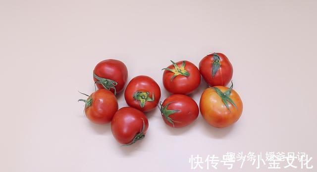 购买西红柿的时候,看准1个位置,有没有催熟一眼就能看出,实用