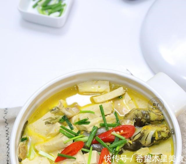 黄骨鱼焖豆腐如何做得好吃注意这3点,肉嫩汤鲜,暖身又暖胃