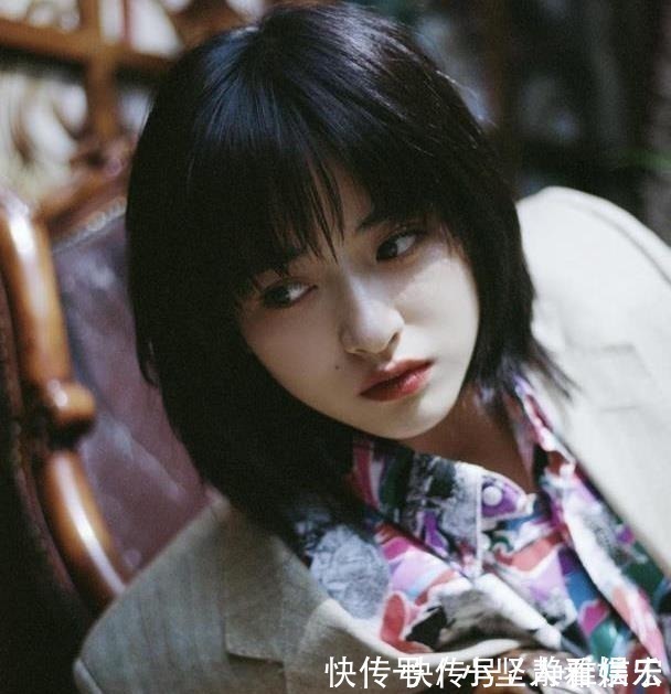 鹅蛋脸 女人脸上有这4个标志,很适合剪“短发”发型,瘦脸又显气质