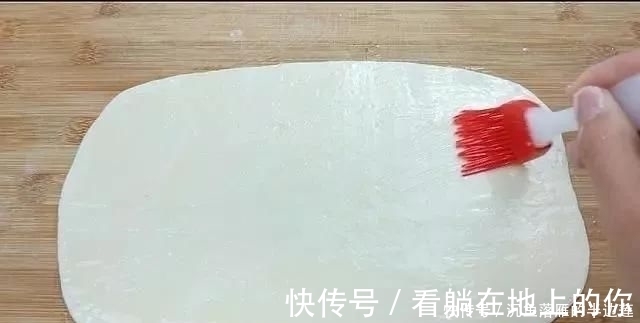 微信公众号|这个“饼”3天不吃就想的慌,金黄酥脆,又香又解馋,做法超简单