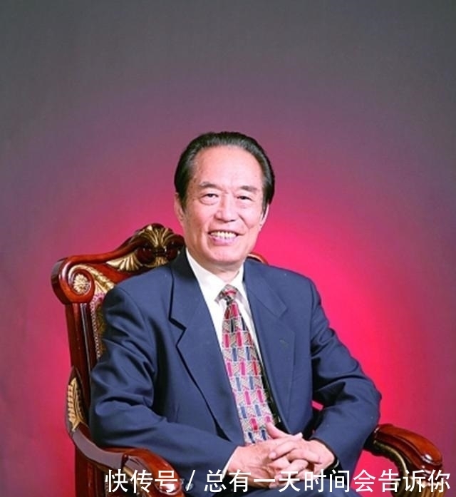 一炮而红|阎崇年凭《清十二帝疑案》一炮而红,为何最后遭讽"满清走狗"?