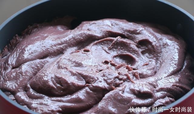 外面一个要8块钱,自己在家做好吃无添加,咬一口酥得掉渣,太香