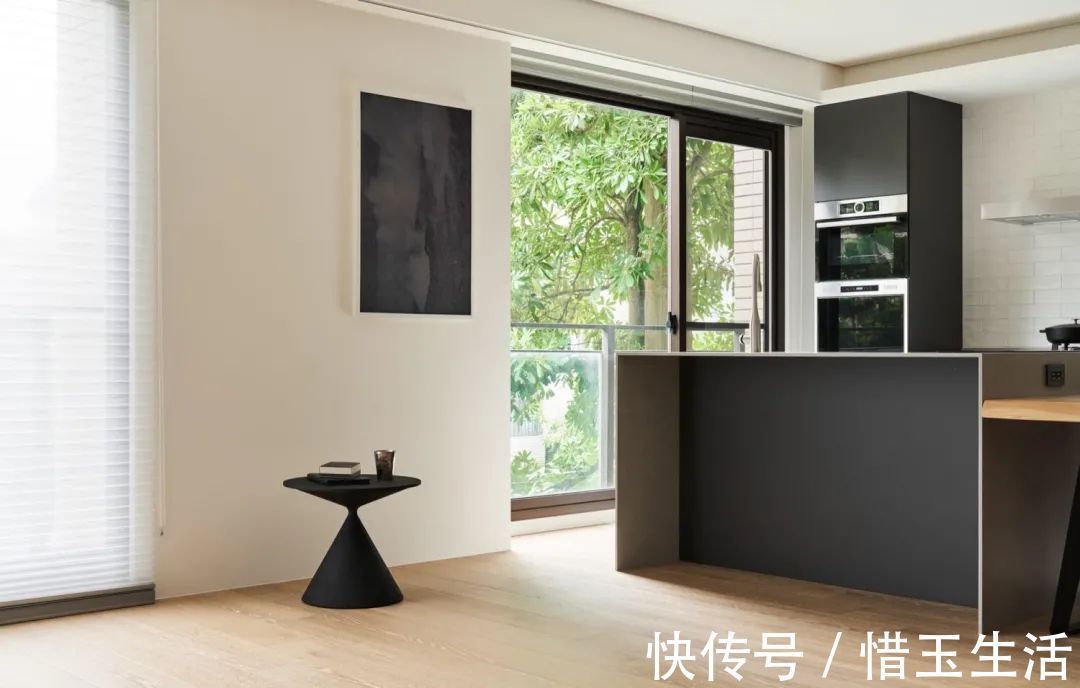 次卧床头墙|90㎡现代简约，开放式的客餐厨，取消沙发的设计，宽敞舒适大气