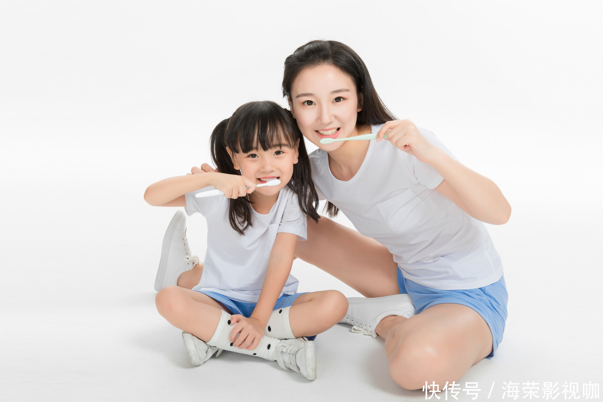 妈妈|给宝宝刷牙,妈妈使用牙膏了吗儿童牙膏这么选就对了