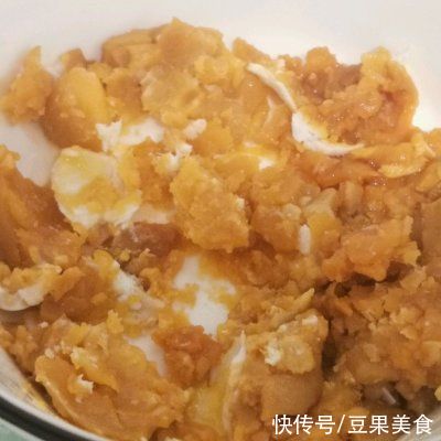 下酒菜|不可错过的下酒菜超简单咸蛋黄鸡翅，过瘾