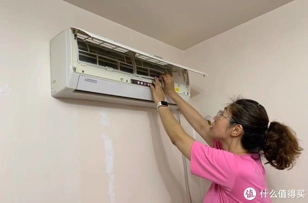 大力|大力少女清洗8年老空调，只花30块钱的清爽一夏攻略