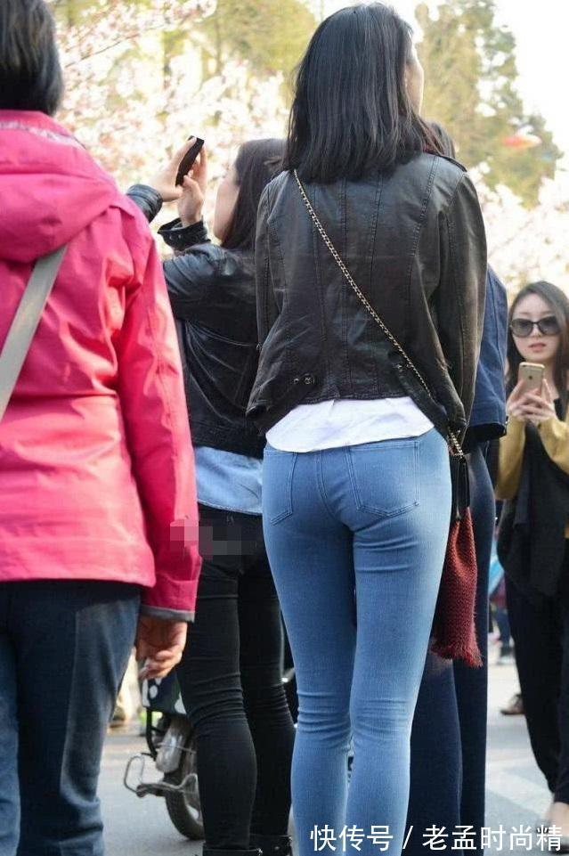 长发 气质女神长发飘飘,时尚紧身牛仔裤,穿出好身材