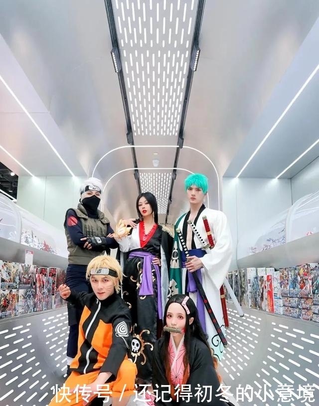 studios|TOP TOY上海首店!潮玩手办、限量盲盒...全球二次元集结